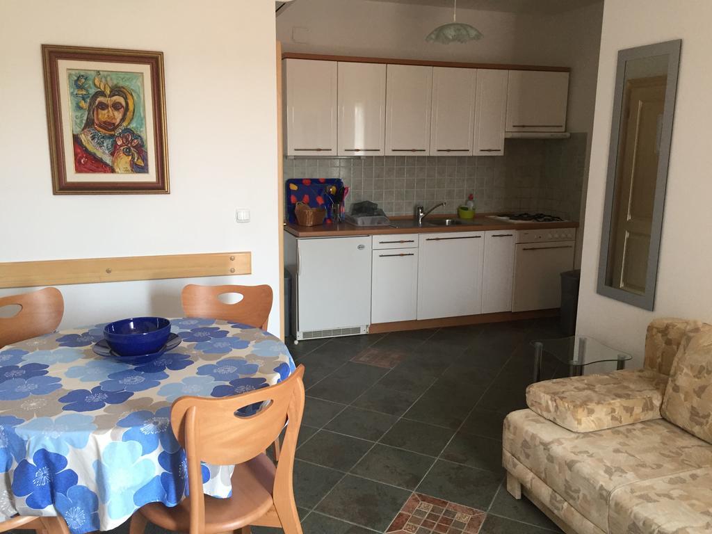 App Trinodis Apartment Bašanija Exterior foto