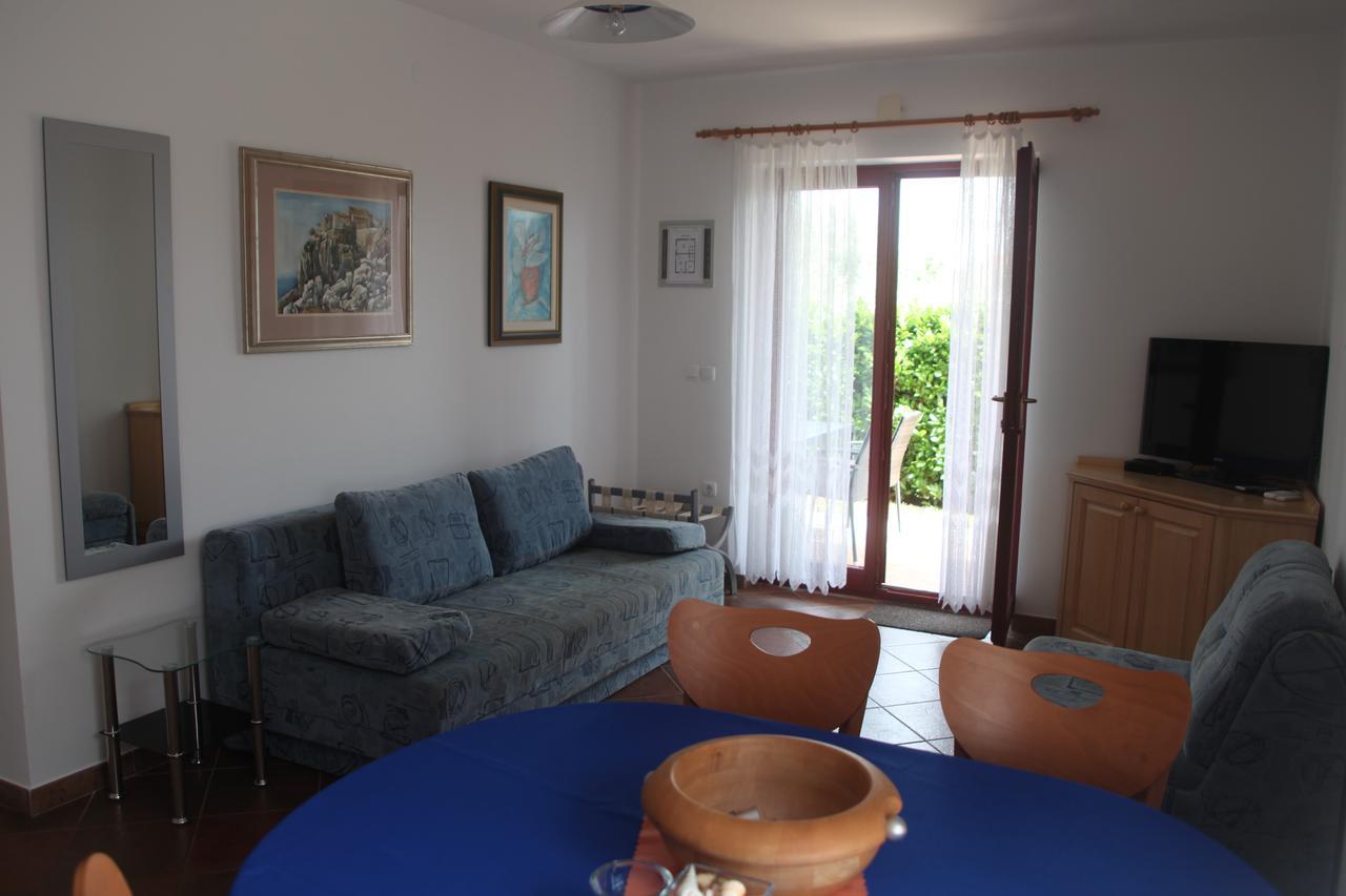 App Trinodis Apartment Bašanija Exterior foto
