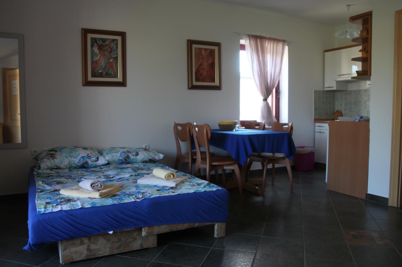 App Trinodis Apartment Bašanija Exterior foto